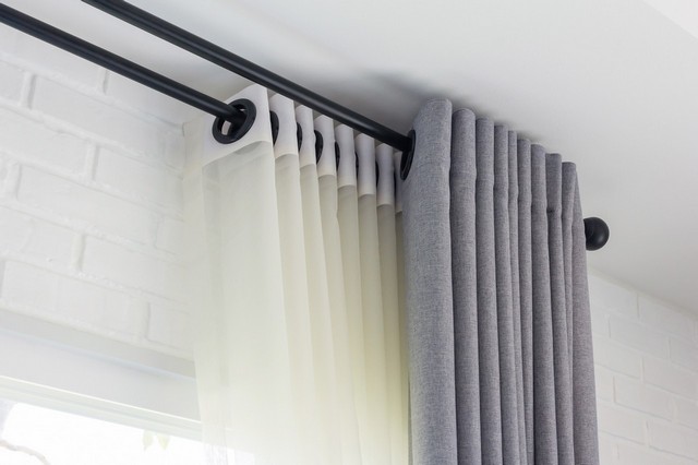 Curtain Fitters Chertsey, Ottershaw, Longcross, KT16